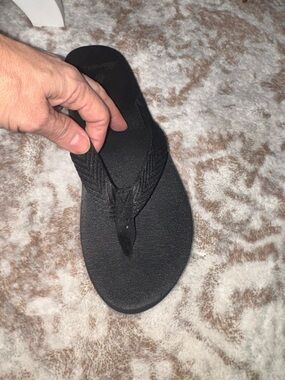 Women's Black Woven Strap Flip Flop Sandal